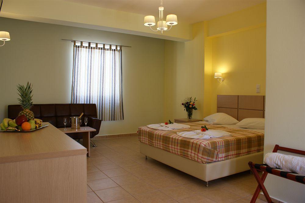Jason Studios & Apartments Naxos City Екстериор снимка